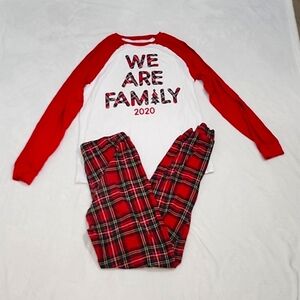 Adult Christmas We Are Family Pjama Set XS